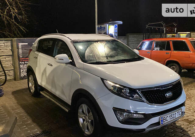 Киа Sportage, объемом двигателя 1.7 л и пробегом 134 тыс. км за 14000 $, фото 5 на Automoto.ua