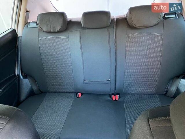 Киа Sportage, объемом двигателя 1.69 л и пробегом 185 тыс. км за 11850 $, фото 2 на Automoto.ua