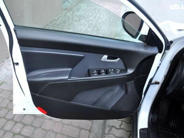 Киа Sportage, объемом двигателя 1.7 л и пробегом 184 тыс. км за 11600 $, фото 14 на Automoto.ua