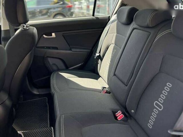 Киа Sportage, объемом двигателя 2 л и пробегом 127 тыс. км за 15800 $, фото 21 на Automoto.ua