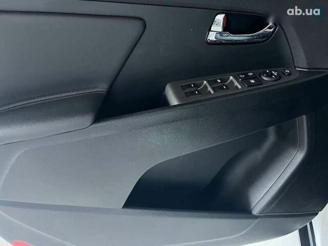 Кіа Sportage, об'ємом двигуна 2 л та пробігом 194 тис. км за 14500 $, фото 10 на Automoto.ua