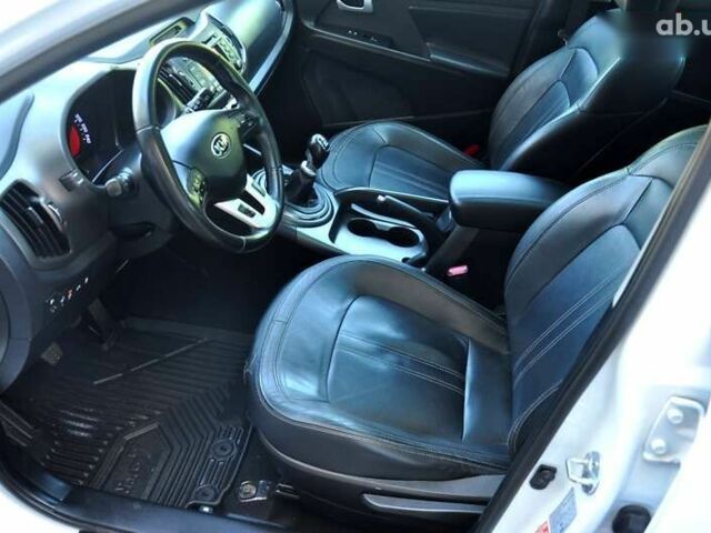 Киа Sportage, объемом двигателя 1.7 л и пробегом 184 тыс. км за 11600 $, фото 15 на Automoto.ua