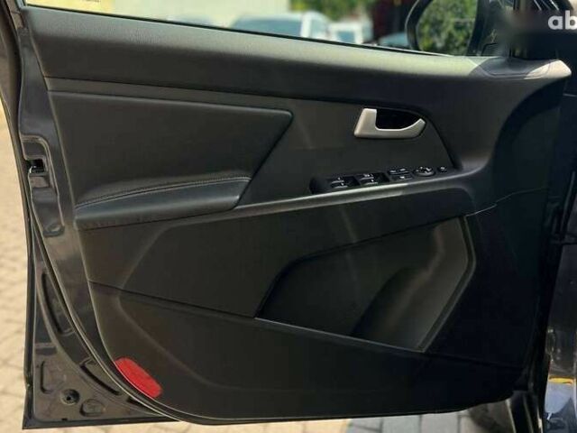 Киа Sportage, объемом двигателя 2 л и пробегом 127 тыс. км за 15800 $, фото 7 на Automoto.ua