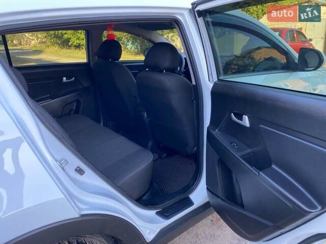 Киа Sportage, объемом двигателя 1.69 л и пробегом 185 тыс. км за 11850 $, фото 17 на Automoto.ua