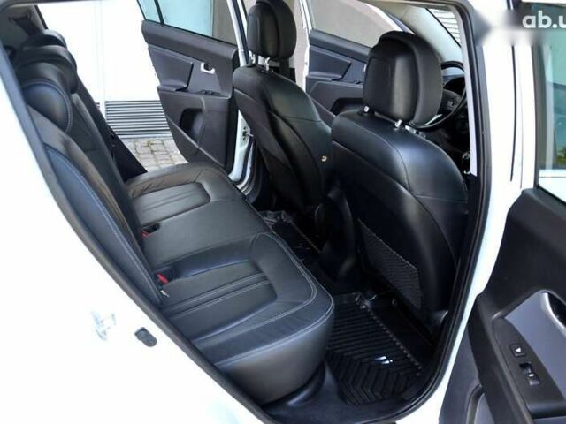 Киа Sportage, объемом двигателя 1.7 л и пробегом 184 тыс. км за 11600 $, фото 27 на Automoto.ua