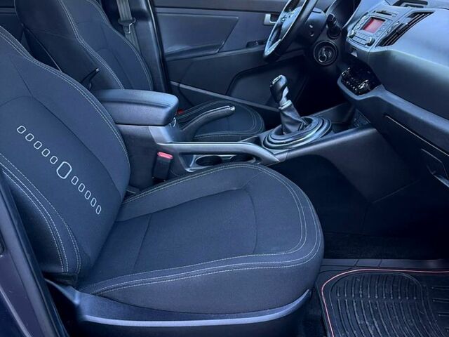 Киа Sportage, объемом двигателя 1.6 л и пробегом 242 тыс. км за 10800 $, фото 3 на Automoto.ua