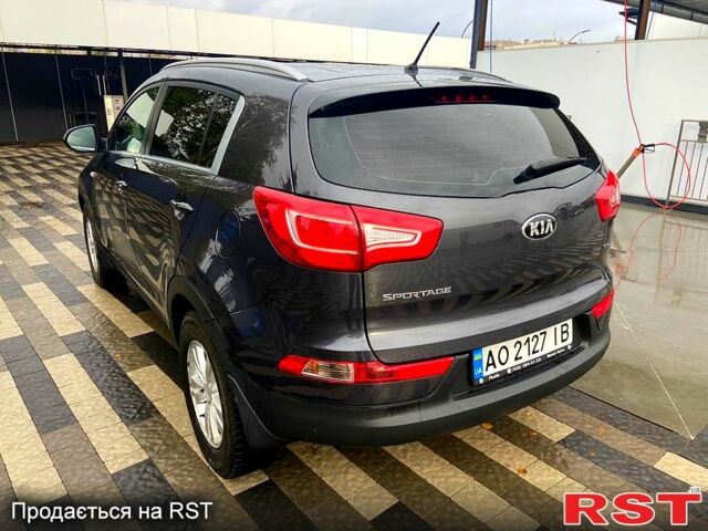 Киа Sportage, объемом двигателя 1.7 л и пробегом 110 тыс. км за 13950 $, фото 4 на Automoto.ua