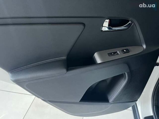 Кіа Sportage, об'ємом двигуна 2 л та пробігом 194 тис. км за 14500 $, фото 20 на Automoto.ua