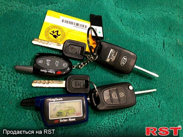 Кіа Sportage, об'ємом двигуна 1.7 л та пробігом 216 тис. км за 11850 $, фото 4 на Automoto.ua