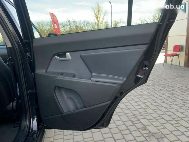 Кіа Sportage, об'ємом двигуна 2 л та пробігом 184 тис. км за 13999 $, фото 29 на Automoto.ua