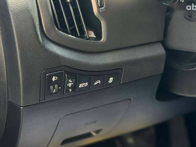 Киа Sportage, объемом двигателя 2 л и пробегом 127 тыс. км за 15800 $, фото 12 на Automoto.ua