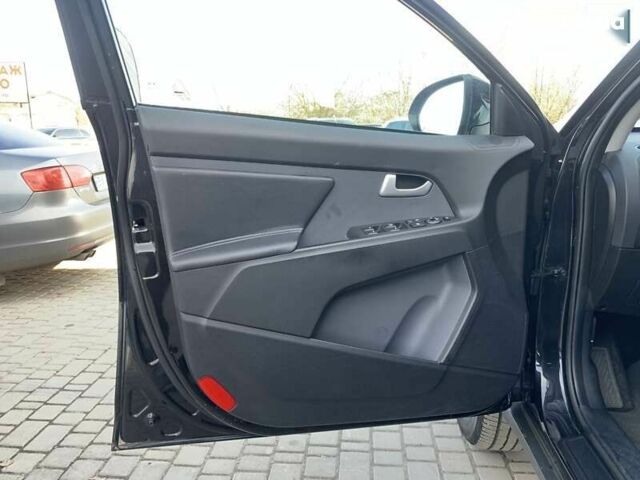 Кіа Sportage, об'ємом двигуна 2 л та пробігом 184 тис. км за 13999 $, фото 22 на Automoto.ua