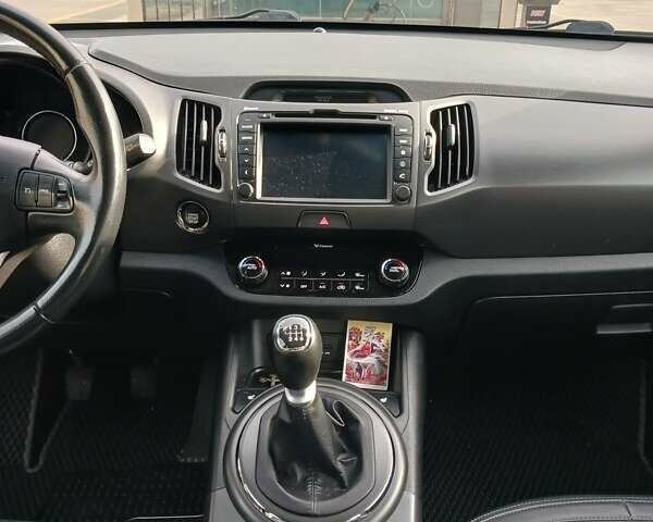 Кіа Sportage, об'ємом двигуна 1.6 л та пробігом 133 тис. км за 14800 $, фото 8 на Automoto.ua