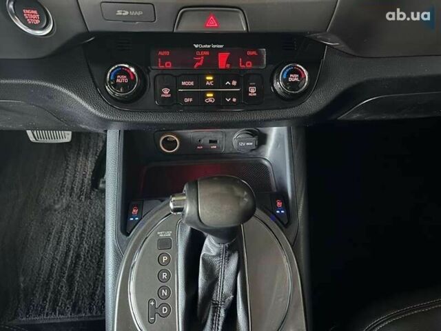 Кіа Sportage, об'ємом двигуна 2 л та пробігом 194 тис. км за 14500 $, фото 15 на Automoto.ua