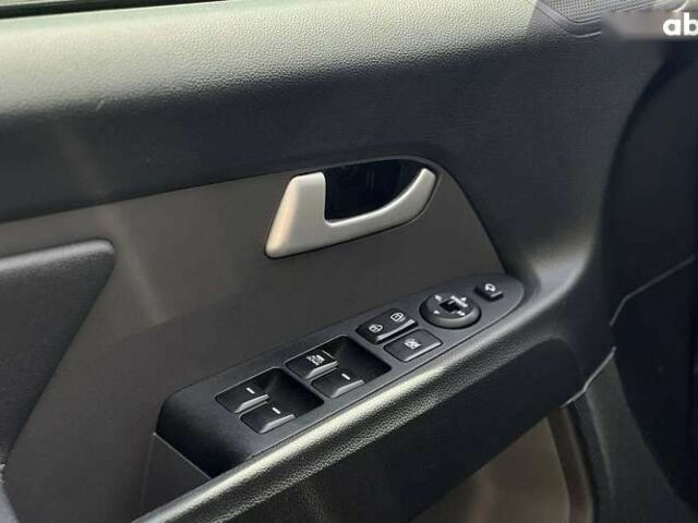 Киа Sportage, объемом двигателя 2 л и пробегом 127 тыс. км за 15800 $, фото 8 на Automoto.ua