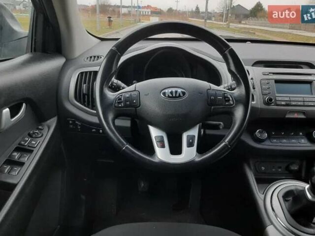 Киа Sportage, объемом двигателя 1.7 л и пробегом 190 тыс. км за 11500 $, фото 7 на Automoto.ua