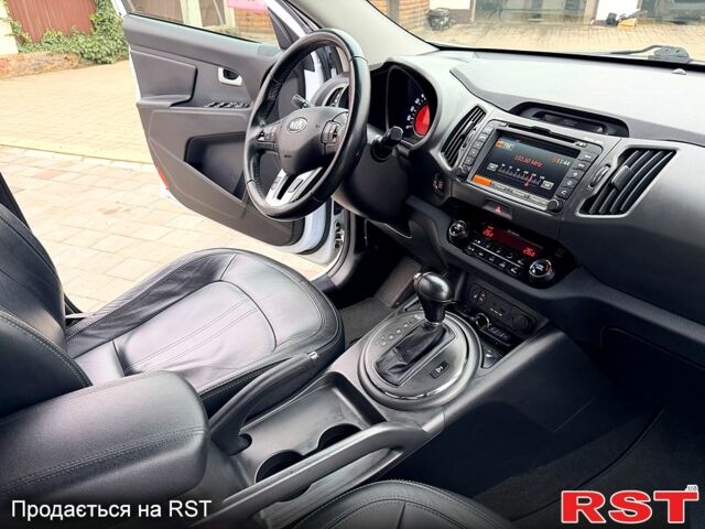 Киа Sportage, объемом двигателя 2 л и пробегом 191 тыс. км за 15850 $, фото 9 на Automoto.ua