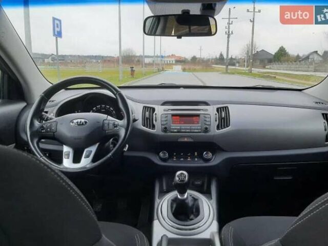 Киа Sportage, объемом двигателя 1.7 л и пробегом 190 тыс. км за 11500 $, фото 8 на Automoto.ua