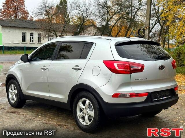 Кіа Sportage, об'ємом двигуна 2 л та пробігом 150 тис. км за 10999 $, фото 3 на Automoto.ua