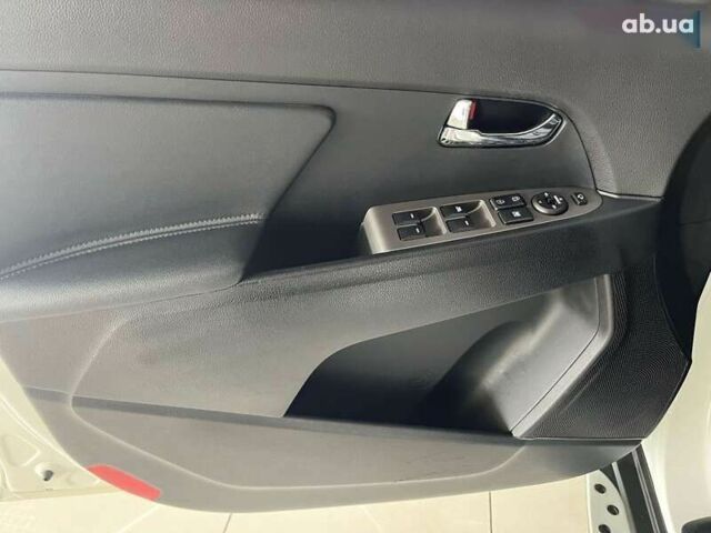 Кіа Sportage, об'ємом двигуна 2 л та пробігом 135 тис. км за 15300 $, фото 10 на Automoto.ua