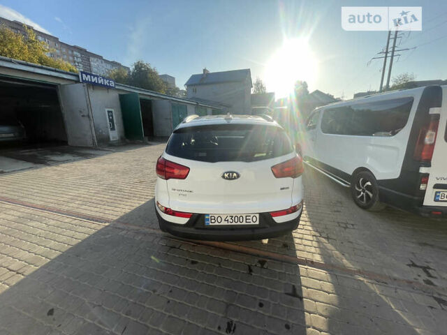 Киа Sportage, объемом двигателя 1.59 л и пробегом 161 тыс. км за 14300 $, фото 4 на Automoto.ua