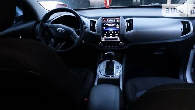 Киа Sportage, объемом двигателя 2.4 л и пробегом 121 тыс. км за 12800 $, фото 5 на Automoto.ua