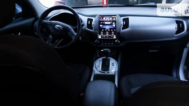 Киа Sportage, объемом двигателя 2.4 л и пробегом 121 тыс. км за 12800 $, фото 4 на Automoto.ua