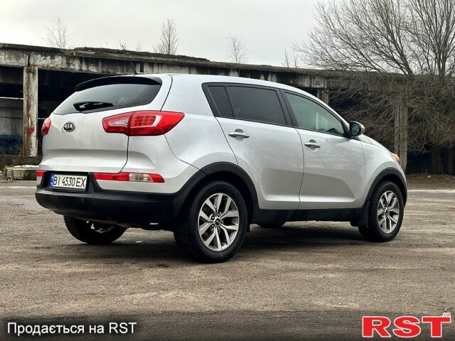 Кіа Sportage, об'ємом двигуна 2.4 л та пробігом 136 тис. км за 11000 $, фото 4 на Automoto.ua