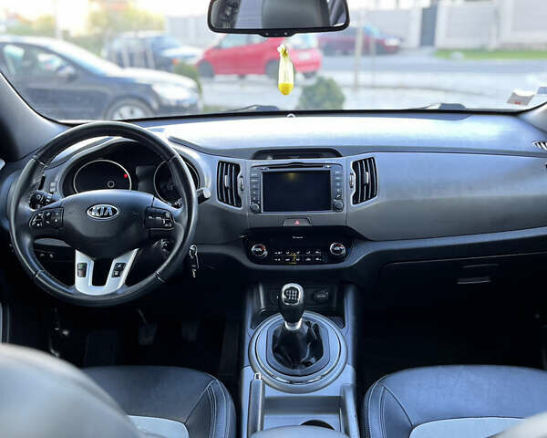 Кіа Sportage, об'ємом двигуна 1.7 л та пробігом 229 тис. км за 14250 $, фото 10 на Automoto.ua