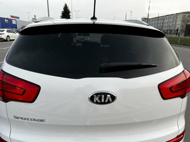 Киа Sportage, объемом двигателя 2.36 л и пробегом 226 тыс. км за 14299 $, фото 21 на Automoto.ua