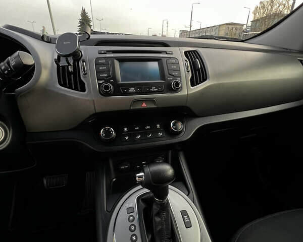 Киа Sportage, объемом двигателя 2.36 л и пробегом 226 тыс. км за 14299 $, фото 13 на Automoto.ua