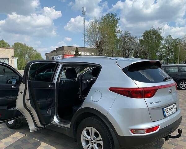 Киа Sportage, объемом двигателя 0 л и пробегом 141 тыс. км за 17000 $, фото 5 на Automoto.ua