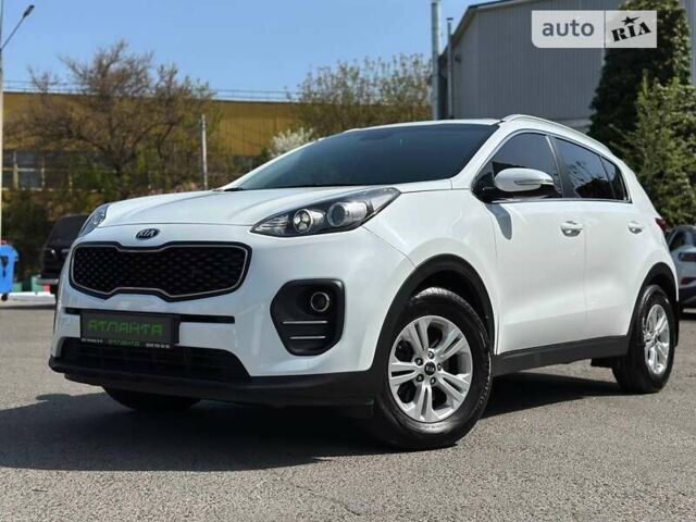 Киа Sportage, объемом двигателя 1.69 л и пробегом 127 тыс. км за 15500 $, фото 9 на Automoto.ua