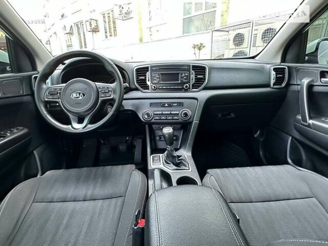 Киа Sportage, объемом двигателя 1.69 л и пробегом 127 тыс. км за 15500 $, фото 25 на Automoto.ua