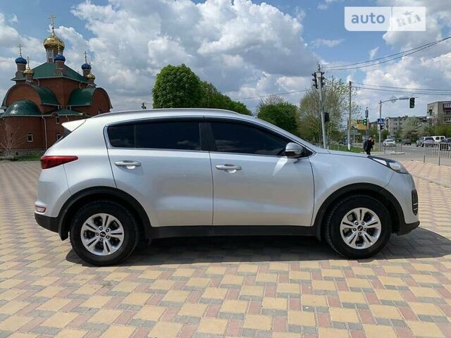 Киа Sportage, объемом двигателя 0 л и пробегом 141 тыс. км за 17000 $, фото 2 на Automoto.ua