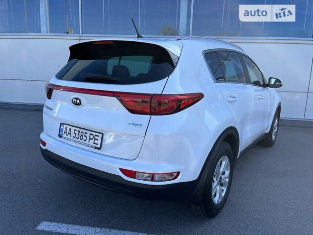 Кіа Sportage, об'ємом двигуна 1.69 л та пробігом 80 тис. км за 14799 $, фото 7 на Automoto.ua