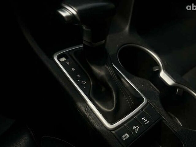 Киа Sportage, объемом двигателя 0 л и пробегом 155 тыс. км за 16800 $, фото 18 на Automoto.ua