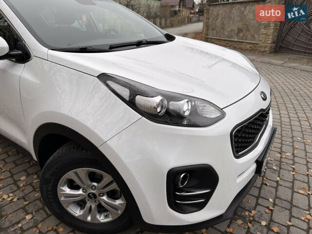 Киа Sportage, объемом двигателя 1.59 л и пробегом 114 тыс. км за 14800 $, фото 8 на Automoto.ua