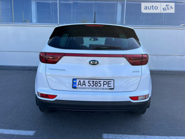 Кіа Sportage, об'ємом двигуна 1.69 л та пробігом 80 тис. км за 15299 $, фото 5 на Automoto.ua