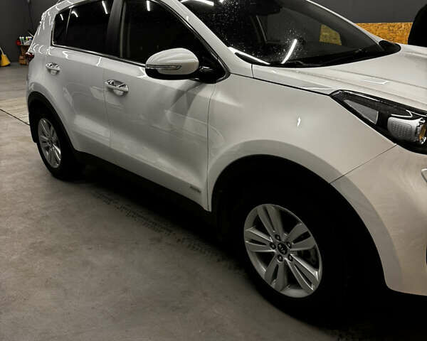 Кіа Sportage, об'ємом двигуна 2 л та пробігом 125 тис. км за 17900 $, фото 3 на Automoto.ua