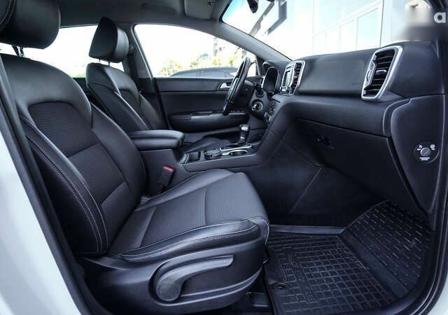 Киа Sportage, объемом двигателя 2 л и пробегом 83 тыс. км за 18089 $, фото 6 на Automoto.ua