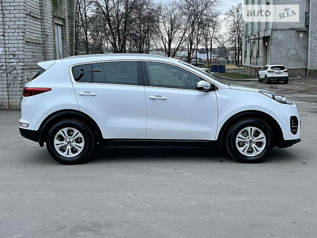 Киа Sportage, объемом двигателя 1.7 л и пробегом 120 тыс. км за 15000 $, фото 8 на Automoto.ua