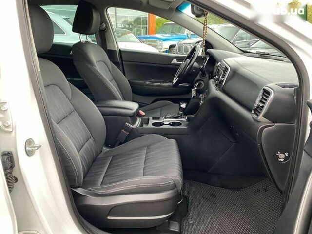 Киа Sportage, объемом двигателя 1.7 л и пробегом 212 тыс. км за 16800 $, фото 26 на Automoto.ua