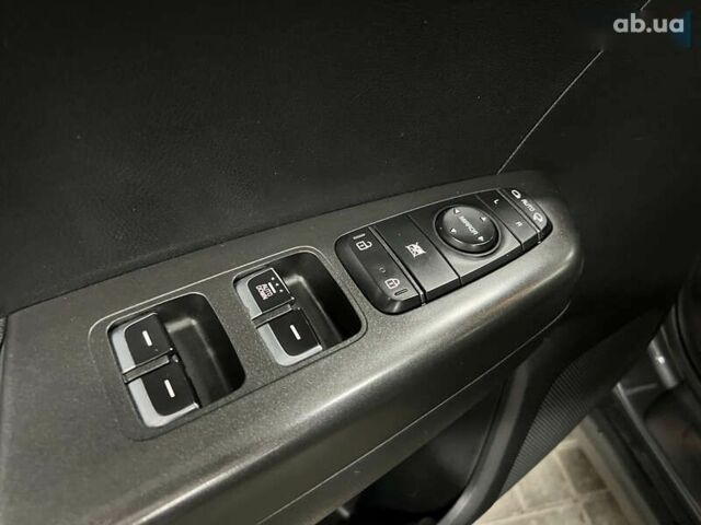 Кіа Sportage 2017 у Києві на Automoto.ua Кіа Sportage, об'ємом двигуна 1.7 л та пробігом 164 тис. км за 17500 $, фото 16 на Automoto.ua