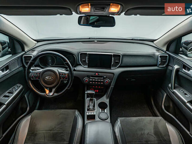 Киа Sportage 2017 в Киеве на Automoto.ua Киа Sportage, объемом двигателя 1.7 л и пробегом 140 тыс. км за 15813 $, фото 9 на Automoto.ua