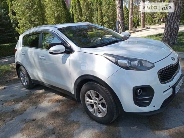 Киа Sportage, объемом двигателя 1.69 л и пробегом 202 тыс. км за 16000 $, фото 6 на Automoto.ua