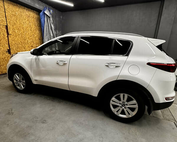 Киа Sportage, объемом двигателя 2 л и пробегом 125 тыс. км за 17900 $, фото 7 на Automoto.ua