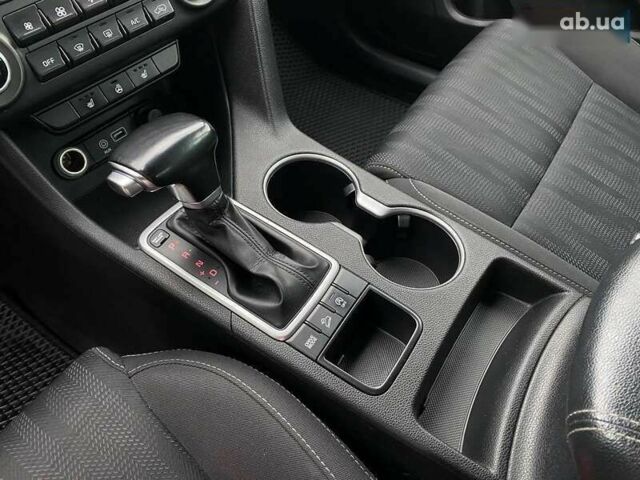 Киа Sportage, объемом двигателя 1.7 л и пробегом 212 тыс. км за 16800 $, фото 17 на Automoto.ua