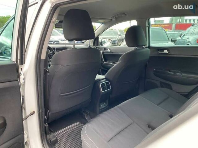 Киа Sportage, объемом двигателя 1.7 л и пробегом 212 тыс. км за 16800 $, фото 21 на Automoto.ua