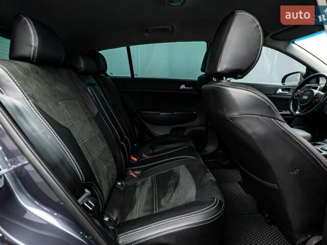 Киа Sportage 2017 в Киеве на Automoto.ua Киа Sportage, объемом двигателя 1.7 л и пробегом 140 тыс. км за 15813 $, фото 20 на Automoto.ua